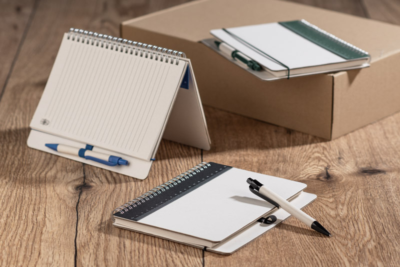 Notes z linijką i długopisem REGALI A5