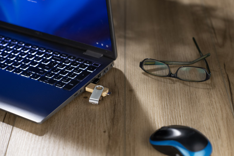 Pamięć USB TWISTER-PRO 32 GB 3.0 OTG